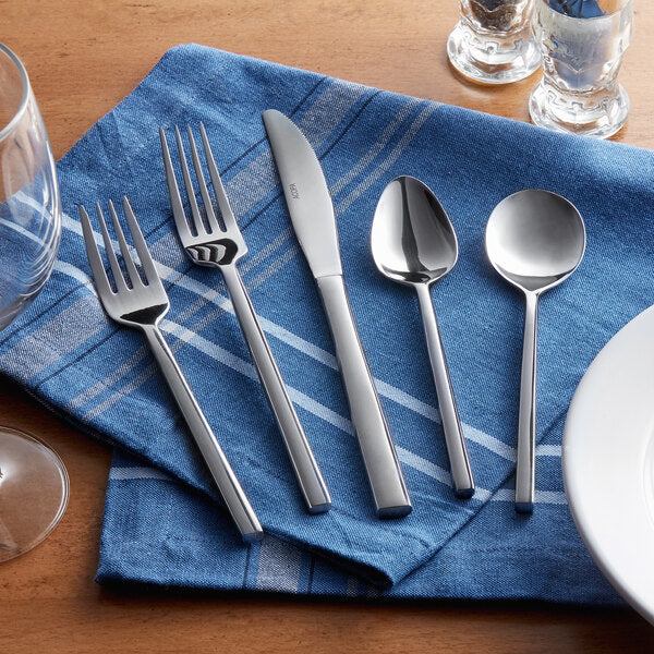 8 1/4" 18/0 Stainless Steel Forged Dinner Fork - 12/Pack