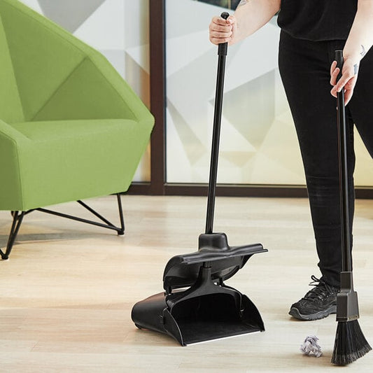 12" Closed-Lid Lobby Dust Pan