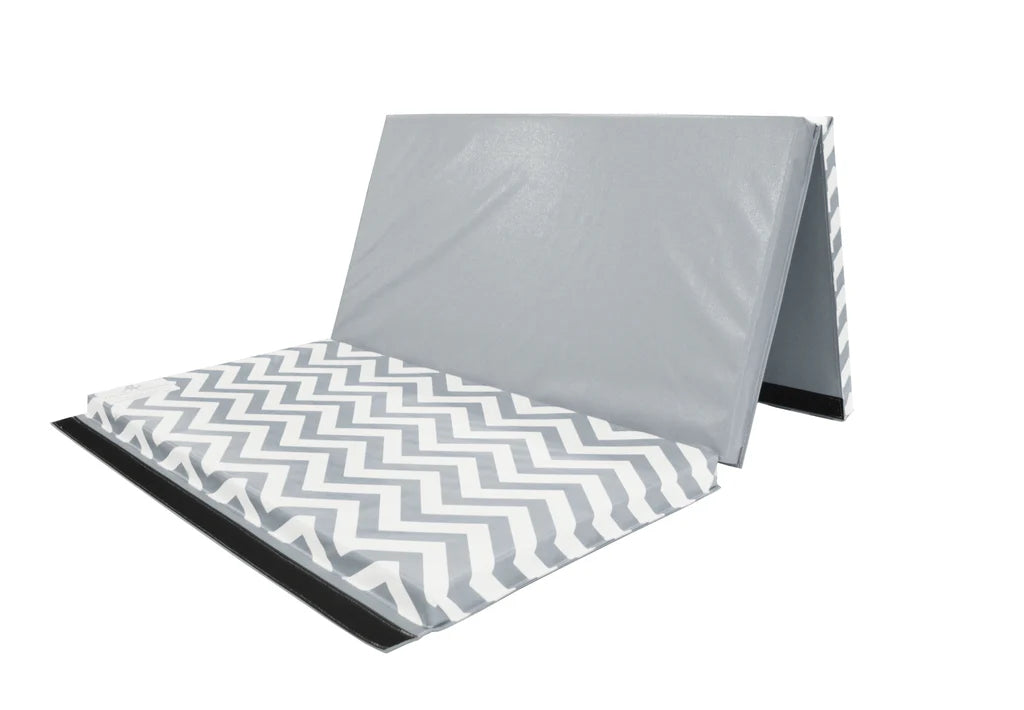 CHEVRON 4' X 6' X 2" INTERMEDIATE LEVEL FOLDING GYMNASTICS MAT